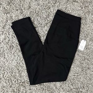 Time & Tru NWT Black Ankle Leggings Size Large